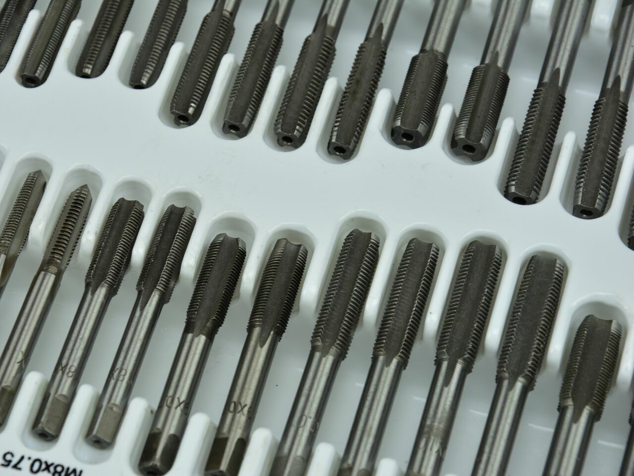 Set filiere si tarozi, 110 piese, GEKO G38300