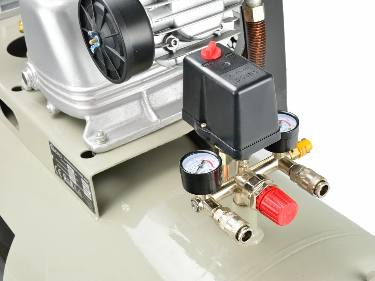 Compresor trifazat  200L, 10bar, 400V, 490l/min, 4kW, GEKO G80310