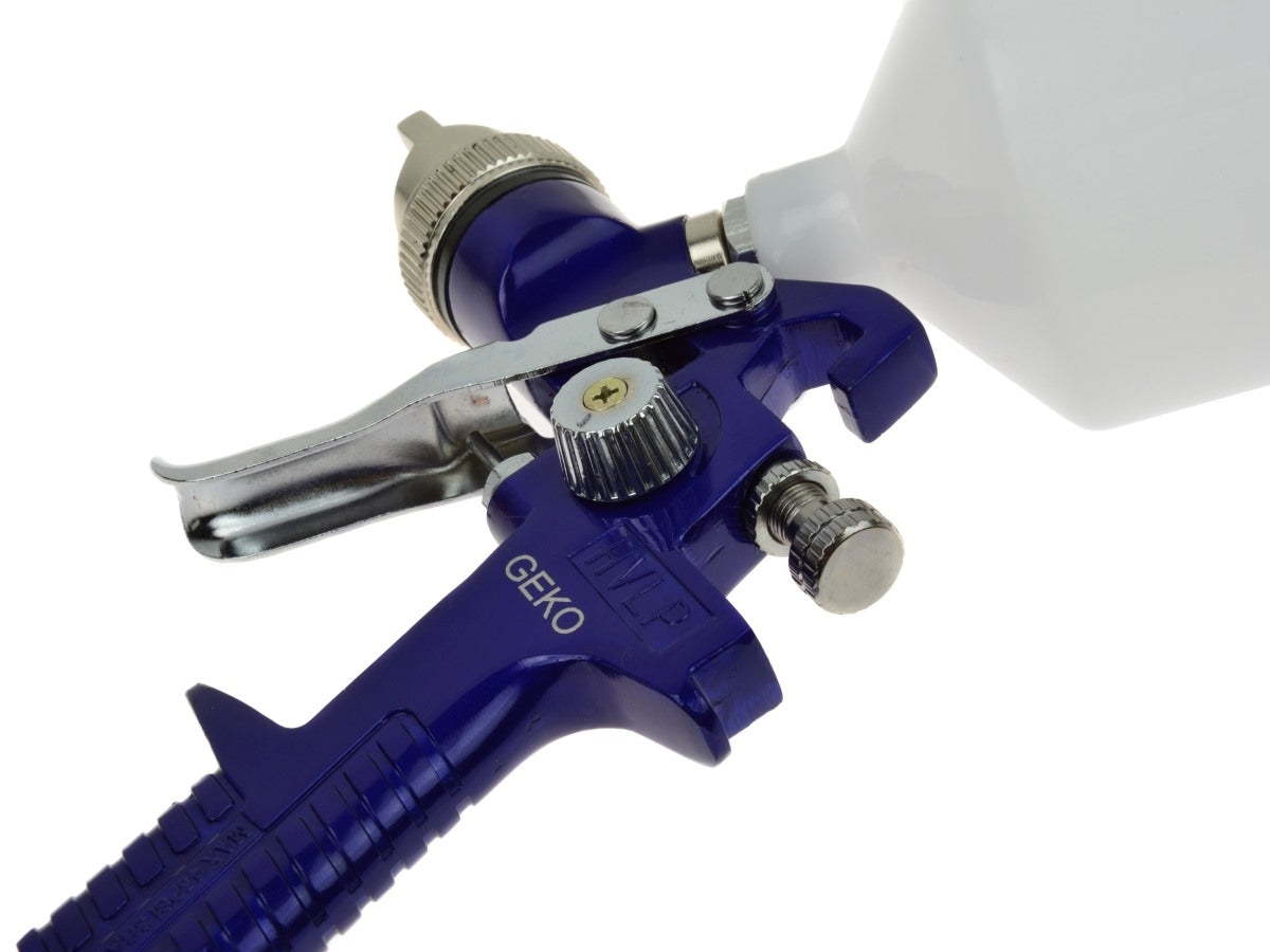 Pistol de pulverizare cu rezervor 600ml + reductor, Geko G03151