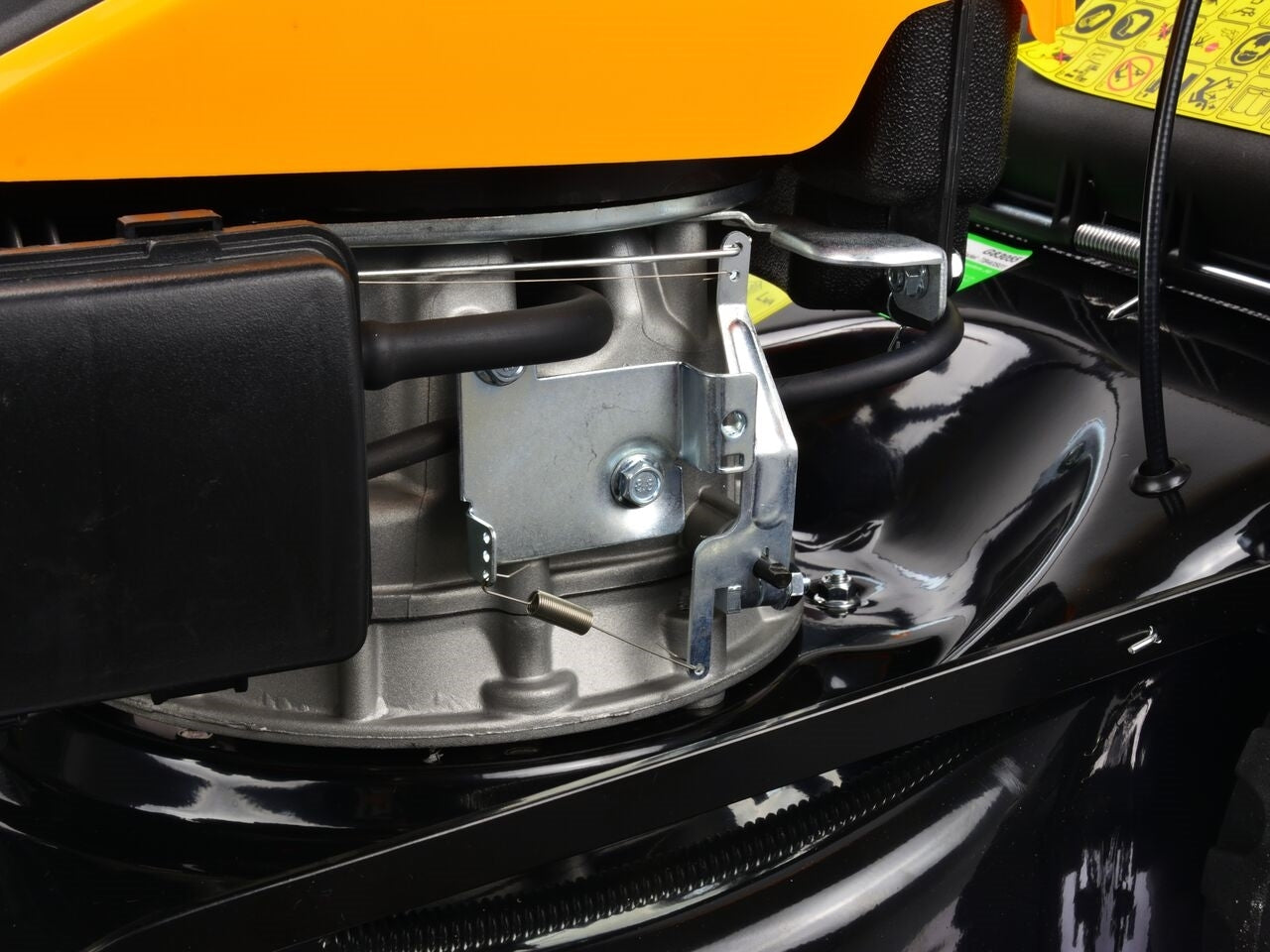 Masina de tuns iarba John Gardener 40cm, 1,8kW, 99cm3, 6 trepte 25- 75mm, Geko G83055