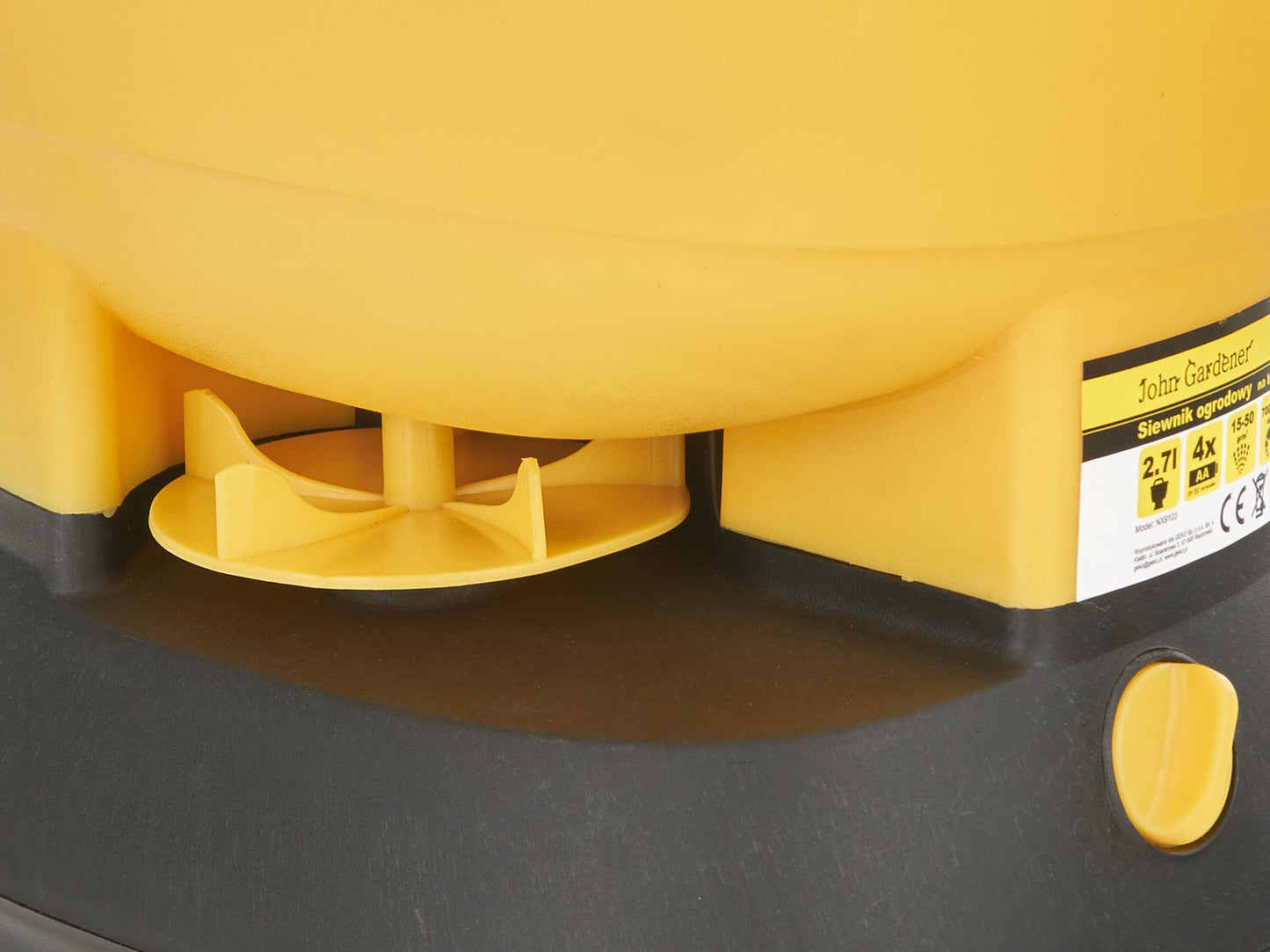 Semanatoare electrica pentru imprastiere seminte si fertilizant, 2.7 l, John Gardener G72065