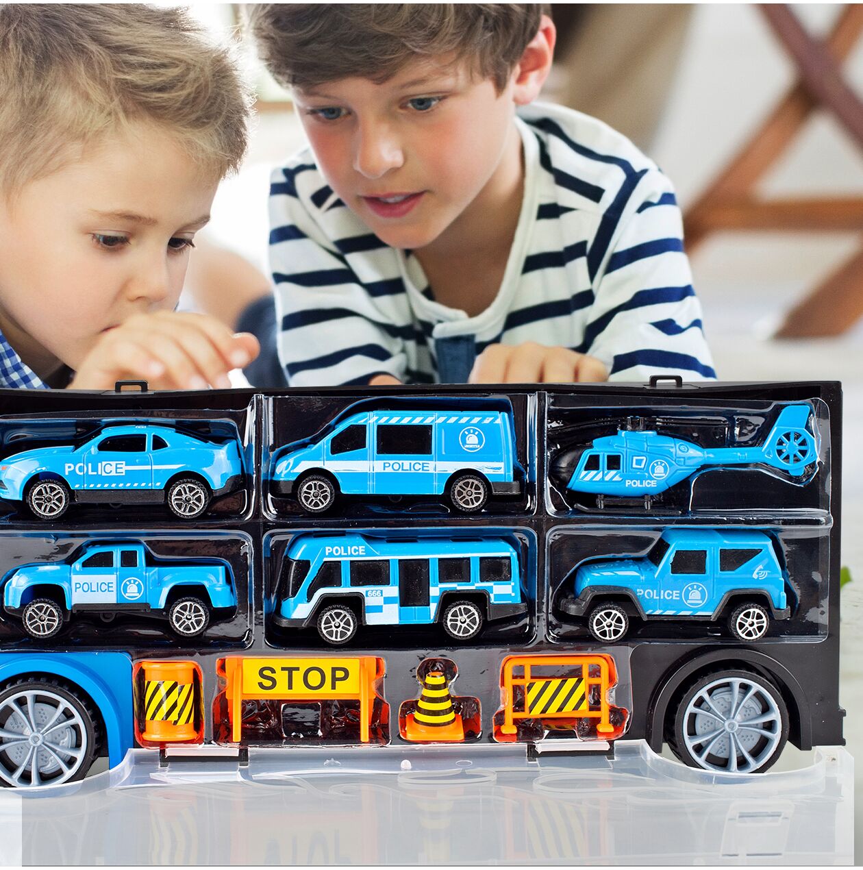 Set camion cu vehicule de politie, 41 x 10 x 15 cm, MalPlay 108438