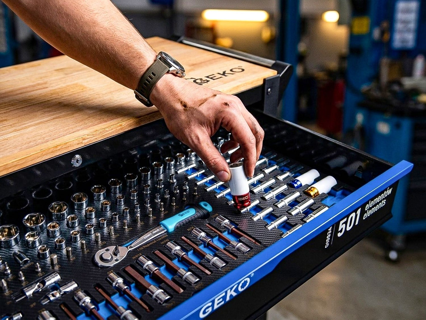 Dulap de scule pentru atelier, 12 sertare, 501 bucati, Geko G10834