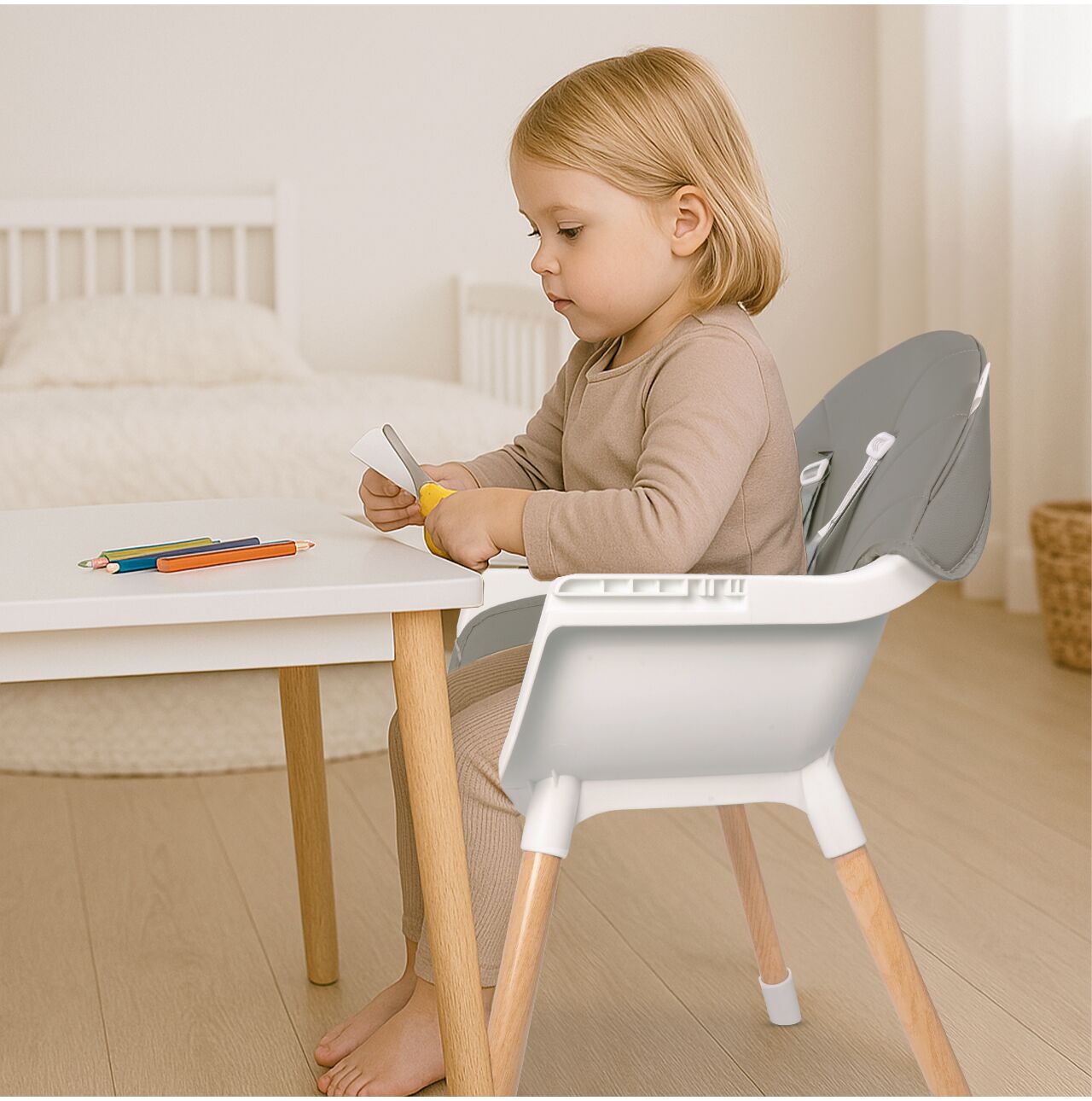 Scaun inalt 3 in 1 pentru hranire, reglabil, cu centuri de siguranta, MalPlay 113158